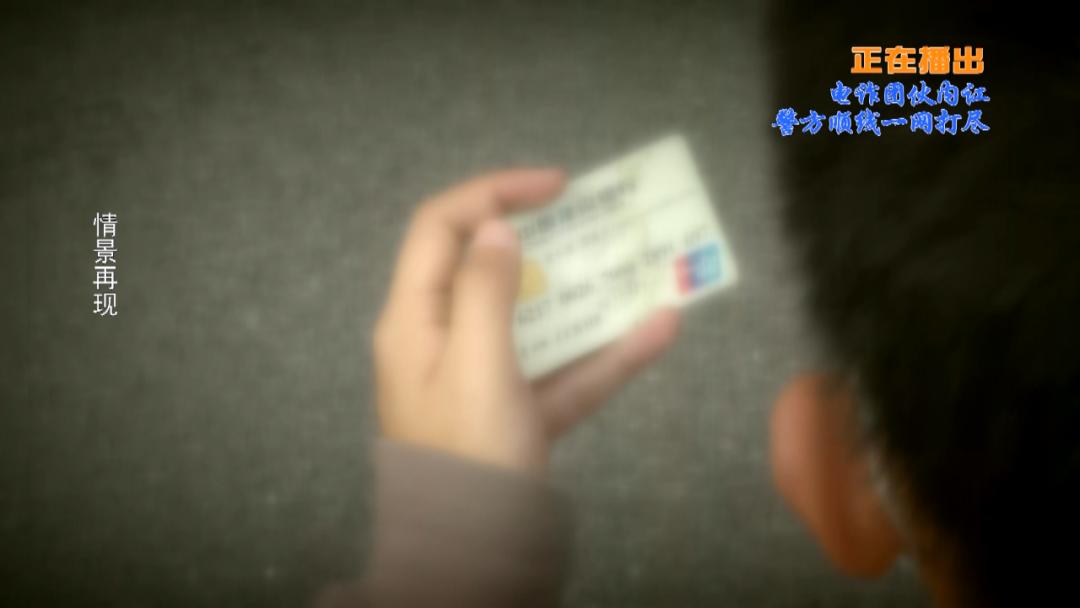 DƬ